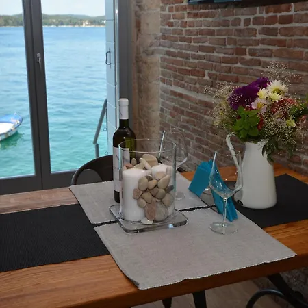 Seafront Oasis - With Sea View Apartman *