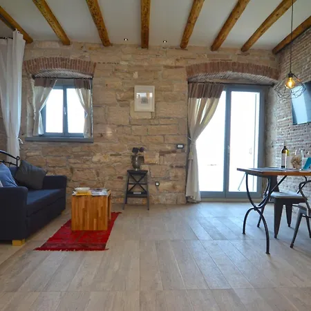 Apartman Seafront Oasis - With Sea View